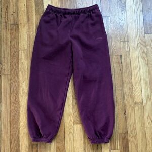 Aritzia Sweatfleece Joggers Women’s Small Burgundy Maroon Sweatpants Fleece Red